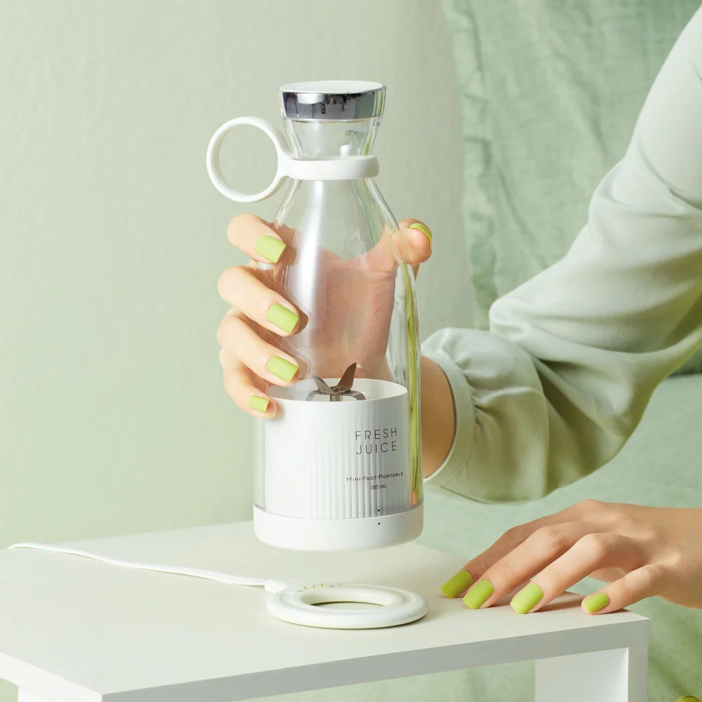 🔥🔥Portable Electric Juicer Blender Mini